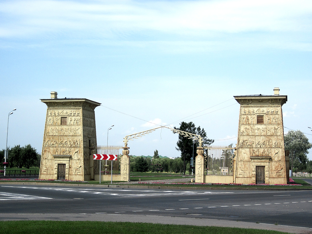 пушкин египетские ворота фото